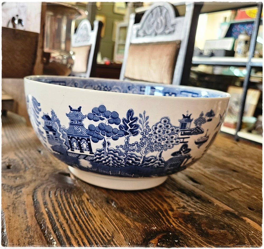 Pair of Wedgwood blue and white bowls