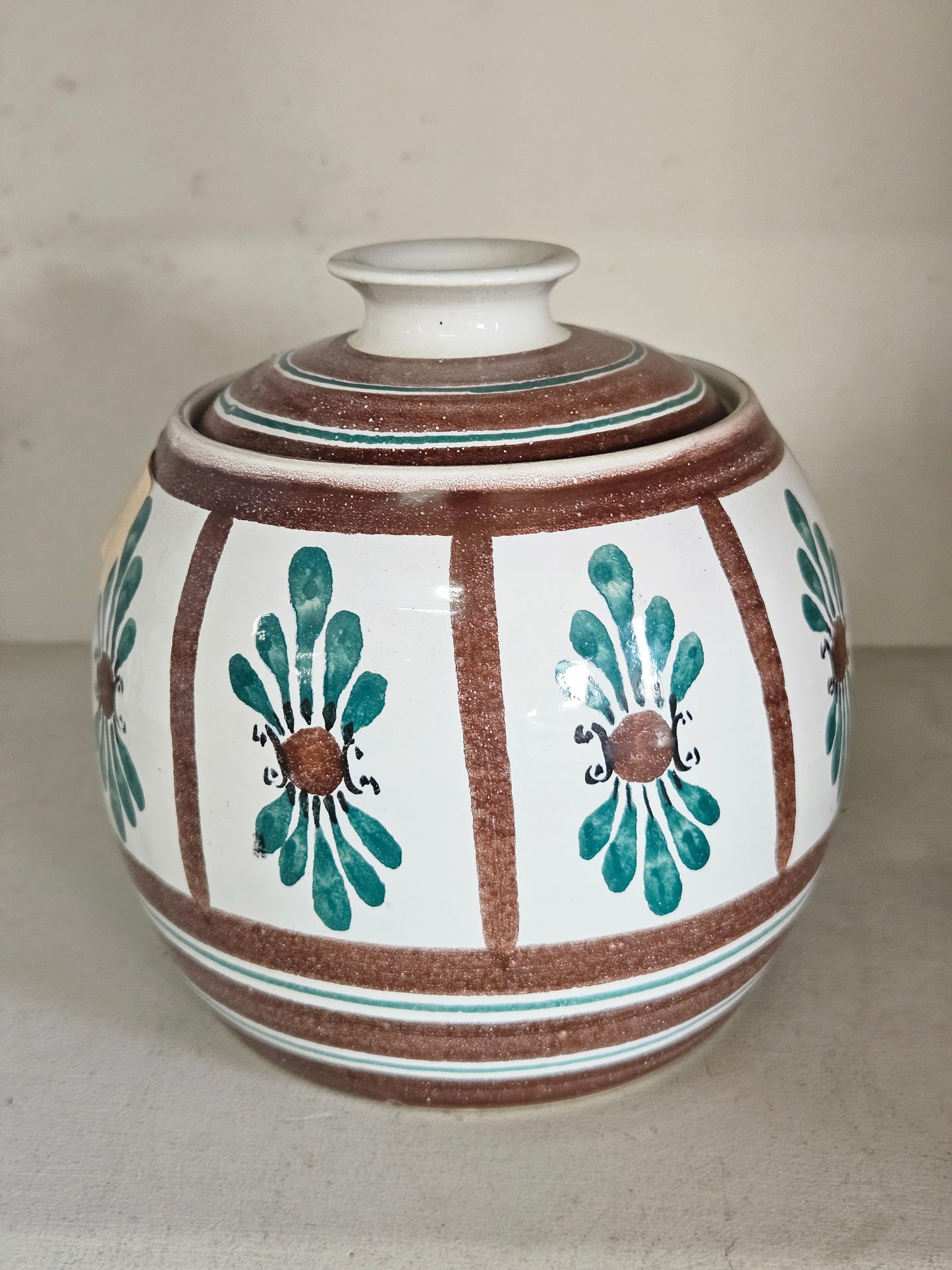 Lidded jar by the Old Jar pottery