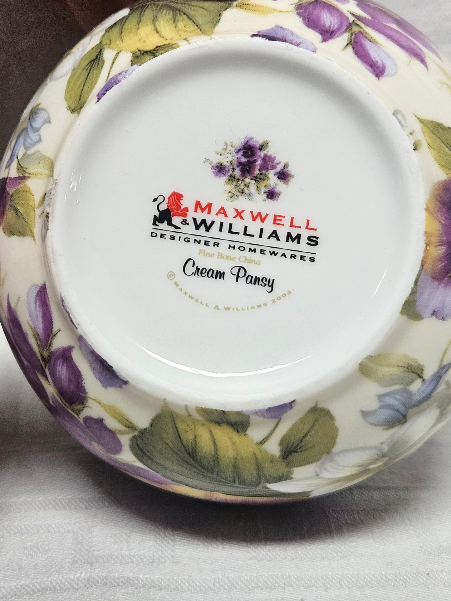 Maxwell Williams Cream Pansy Milk jug and sugar bowl