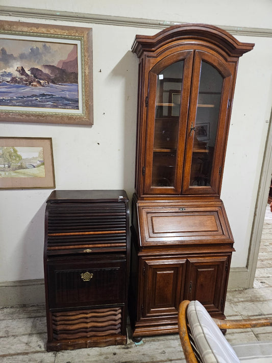 Tall narrow cabinet