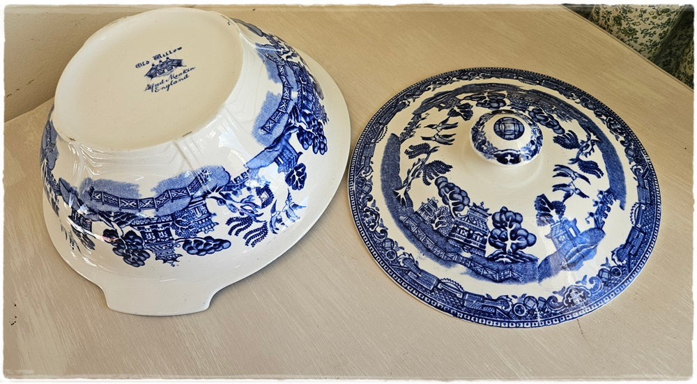Alfred Meakin tureen