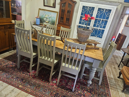 Dining room table and 8 chairs
