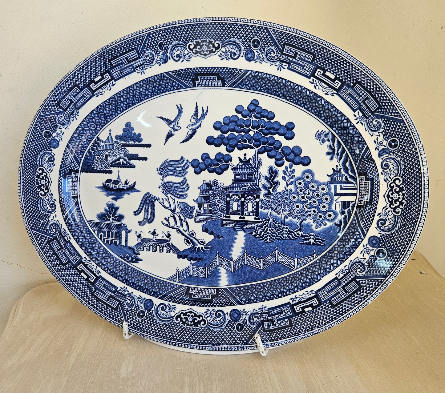 Oval willow pattern plate