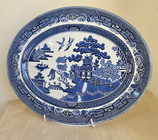 Oval willow pattern plate