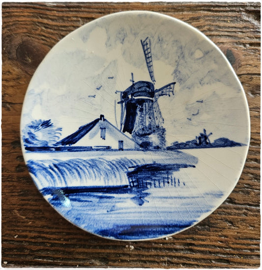 Miniature Delft Plate