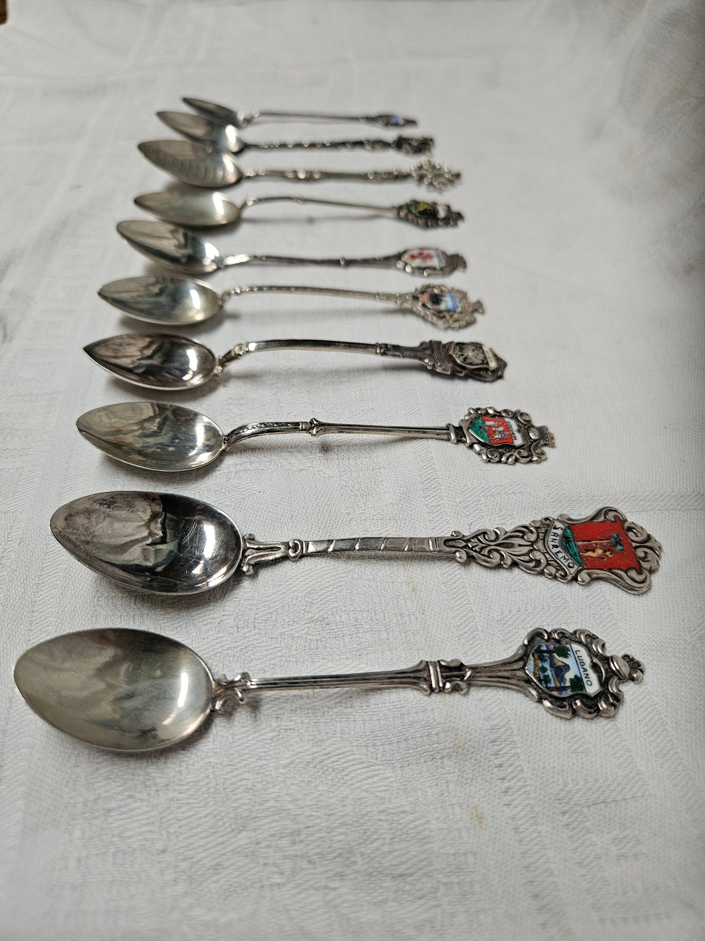 10x souvenir spoons