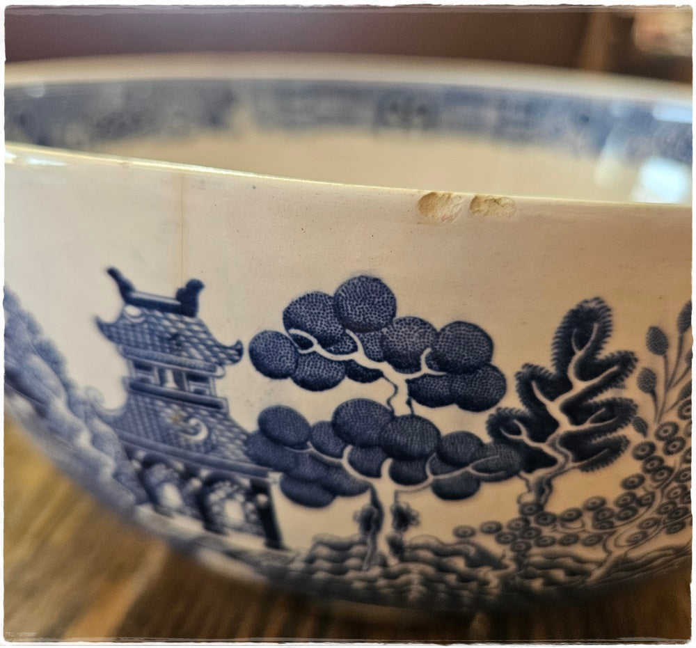 Pair of Wedgwood blue and white bowls