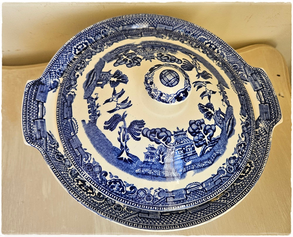 Alfred Meakin tureen
