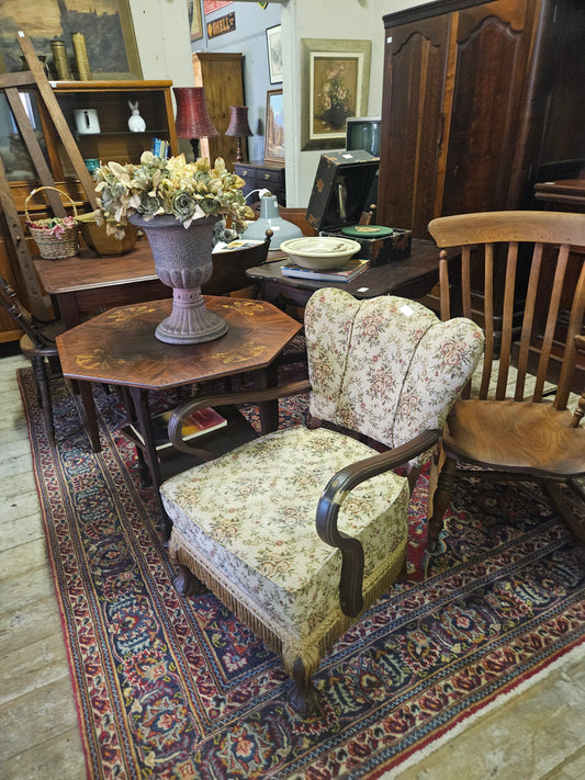 Vintage arm chair
