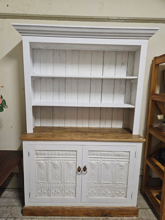 Koskas with pressed ceiling door panels