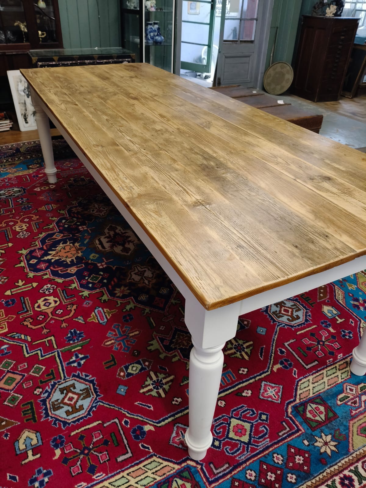 Oregan dining room table