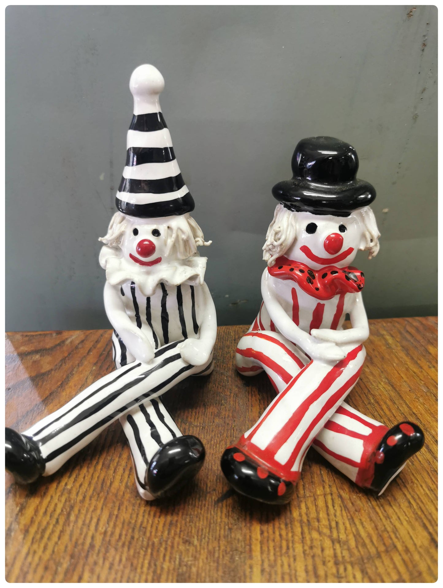 Pair ceramic clowns
